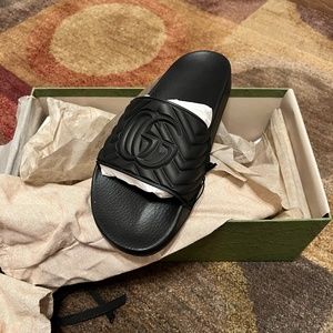 Men’s Gucci GG slides